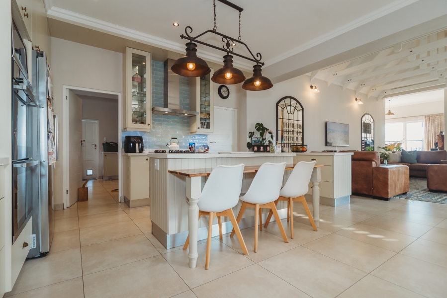 4 Bedroom Property for Sale in Kingswood Golf Estate Western Cape
